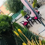 Dell'amicizia Bed & Breakfast *