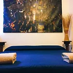 Dell'amicizia Bed & Breakfast *