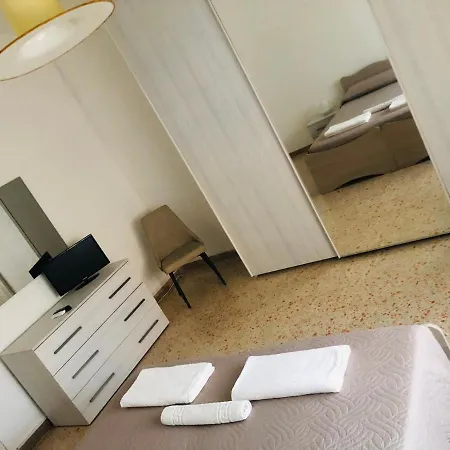 فندق مبيت وإفطار Dell'amicizia فانو