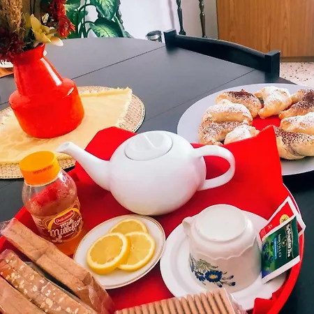 Alojamento de Acomodação e Pequeno-almoço Dell'amicizia